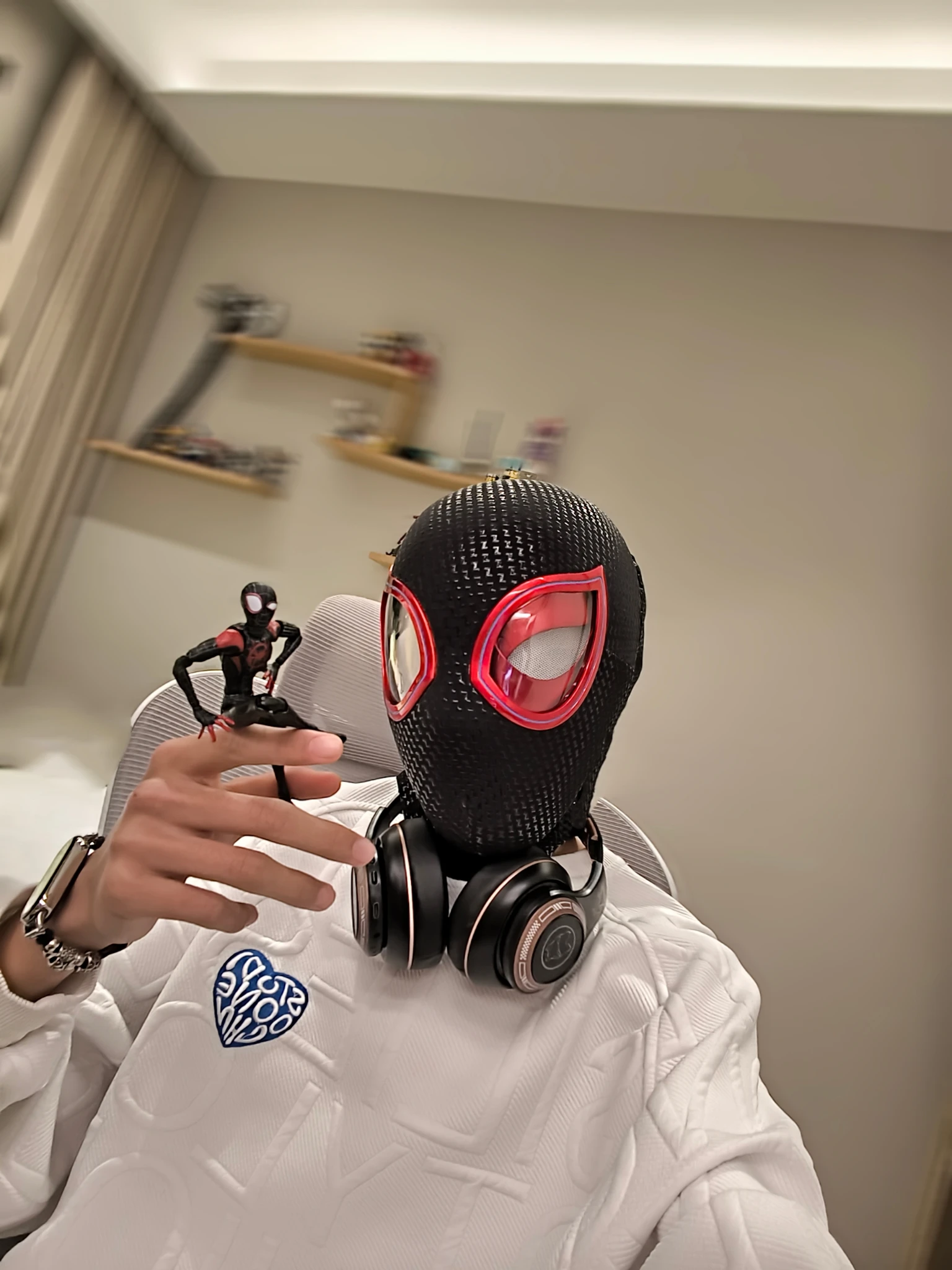 1:1 Miles Morales Mask with Movable Eyes Mascara Electric Gwen Spider Helmet Ring Control Halloween Cosplay Mask Toy Man Gift