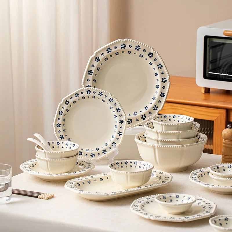 Retro-style ceramic plates beaded blue cherry blossom ceramic tableware set, luxury household rice bowls vegetable plate