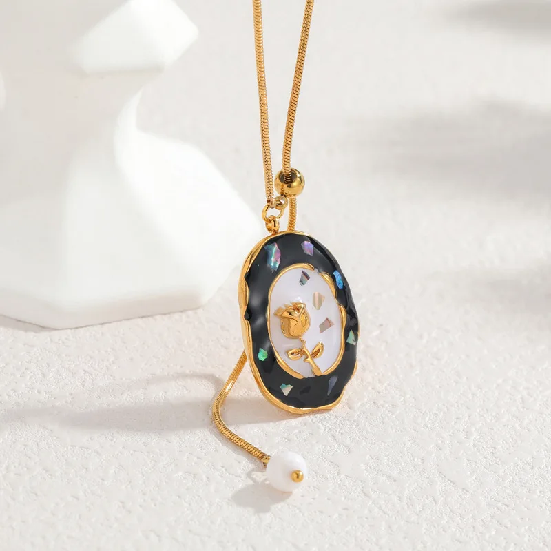 EILIECK Ovales Emaille-Blumen-Halsketten- und Ohrring-Set, Trendiger Edelstahl-Schmuck, Wasserdicht, Goldene Textur für Damen – Detail 18