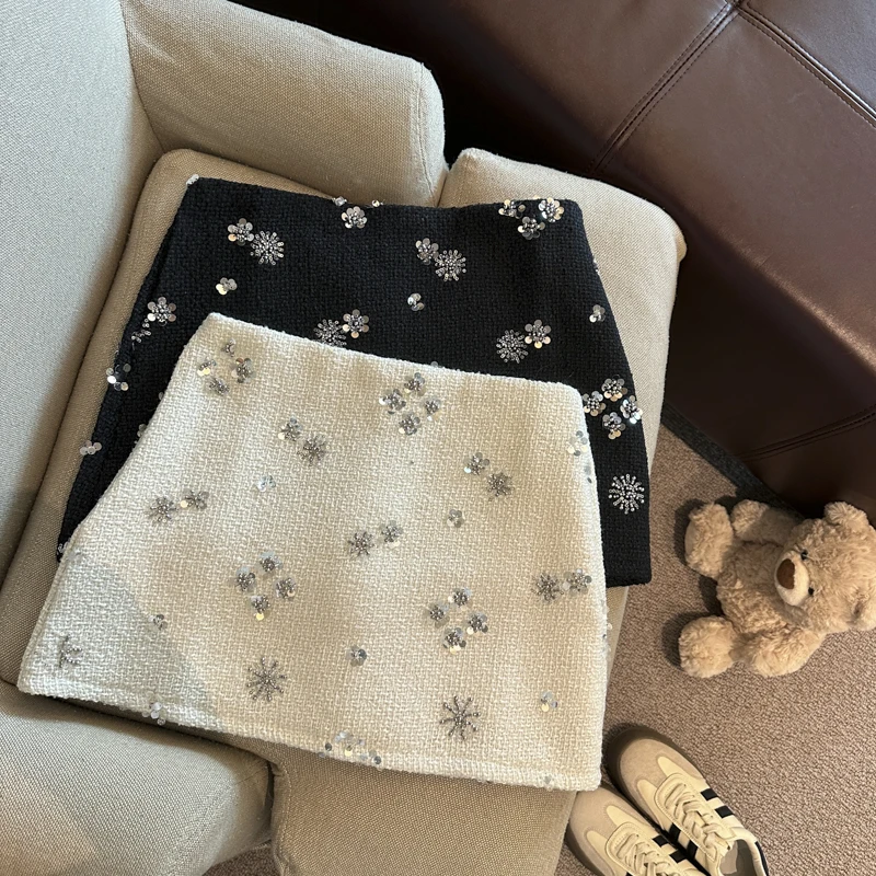 

Korean Sequined Beaded Mini Skirt Women Elegant Faux Woolen Sexy Bodycon Skirt Fashion Chic Fall Winter Commuter Office Skirt