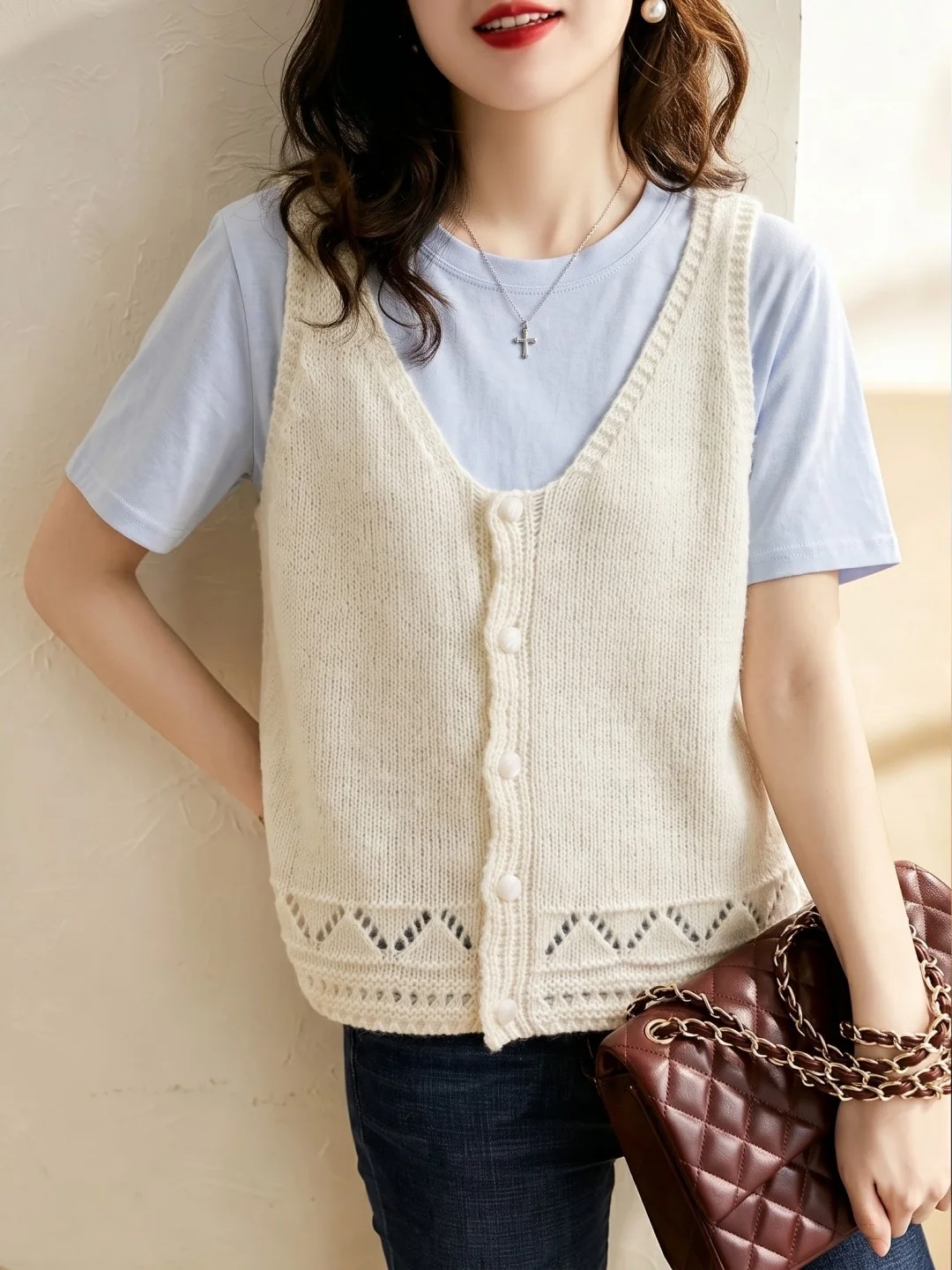 Delicate Style Single-Button Knitted Vest Hollow out Sleeveless Commuter Wind New Arrival Women's Fashion Outerwear