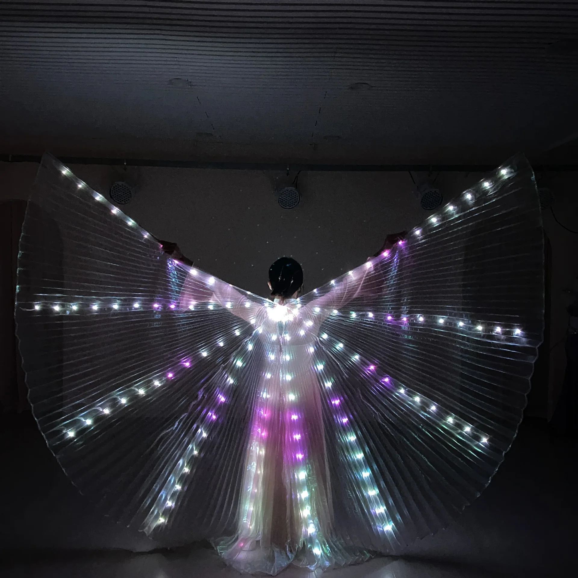 Ala LED RGB multicolore Fantasia Ali colorate Puntelli da ballo Mantello luminoso a LED di Halloween 360 ​ ​ grado Fluorescente Colorato