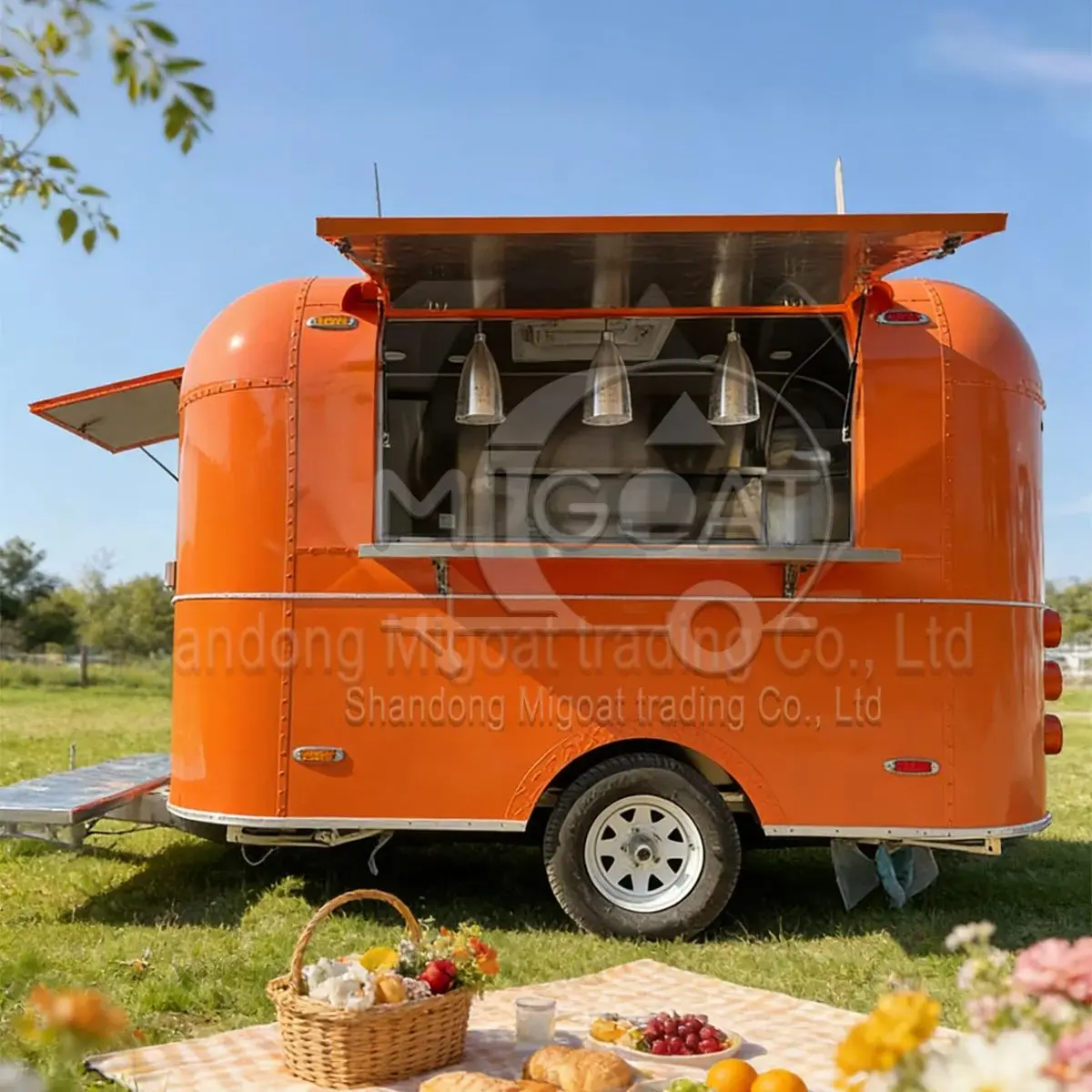 Remolque de Comida Móvil Estilo Airstream Naranja, Camión de Comida con Cocina de Acero Inoxidable para Café, Helados, Hamburguesas y Tacos