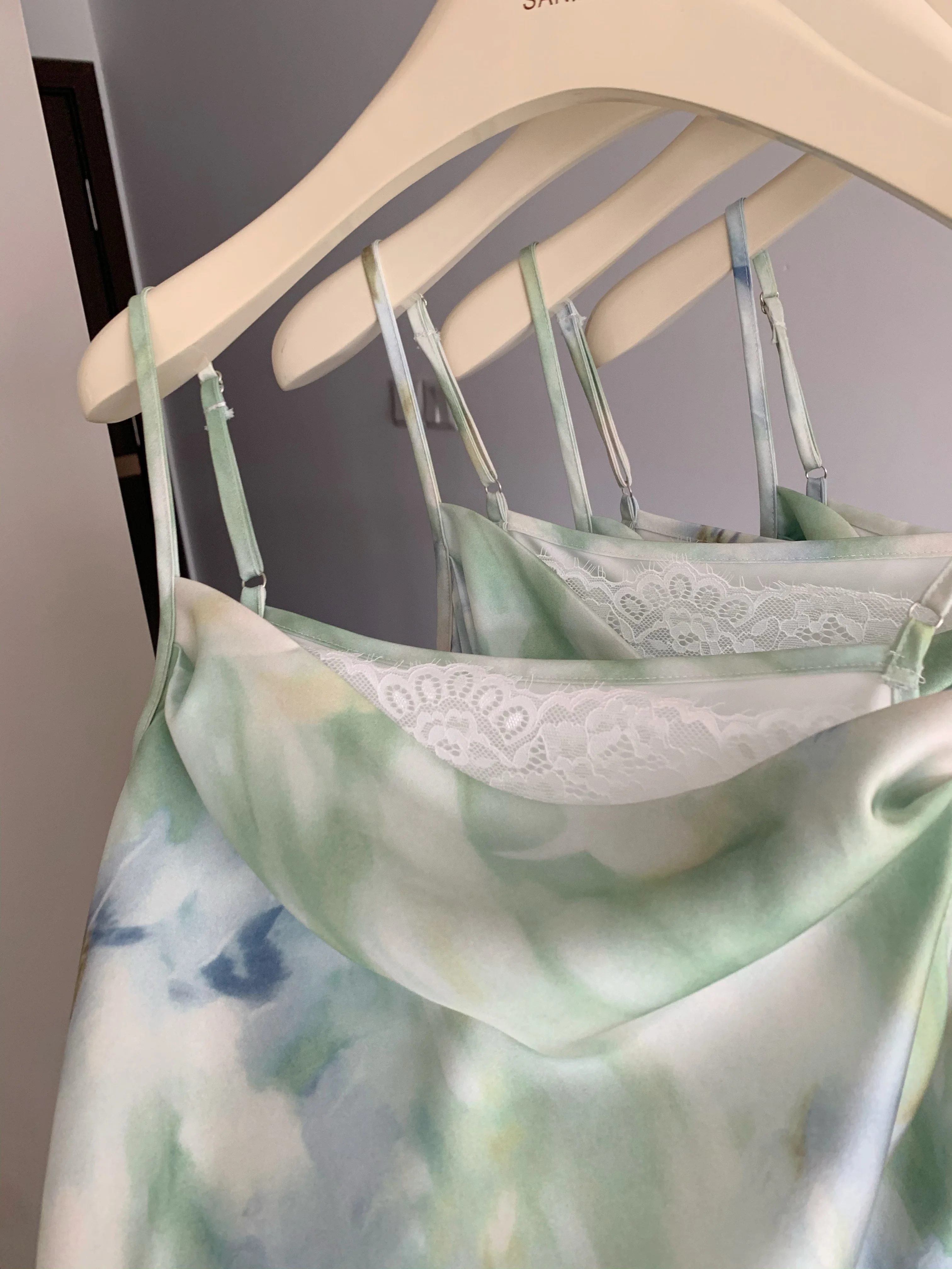 Women's Summer Sexy Swinging Collar Acetate Strap Mermaid Dress Lady Streetwear Holiday Beach Sleeveless Satin Long Dress