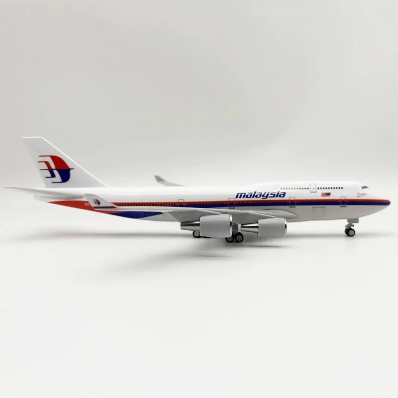 طائرة أطفال 30 سنتيمتر B747 الخطوط الجوية الماليزية نموذج طائرة دييكاست ألعاب أطفال ألعاب نموذج طائرة لعبة طفل لمجموعات هدية