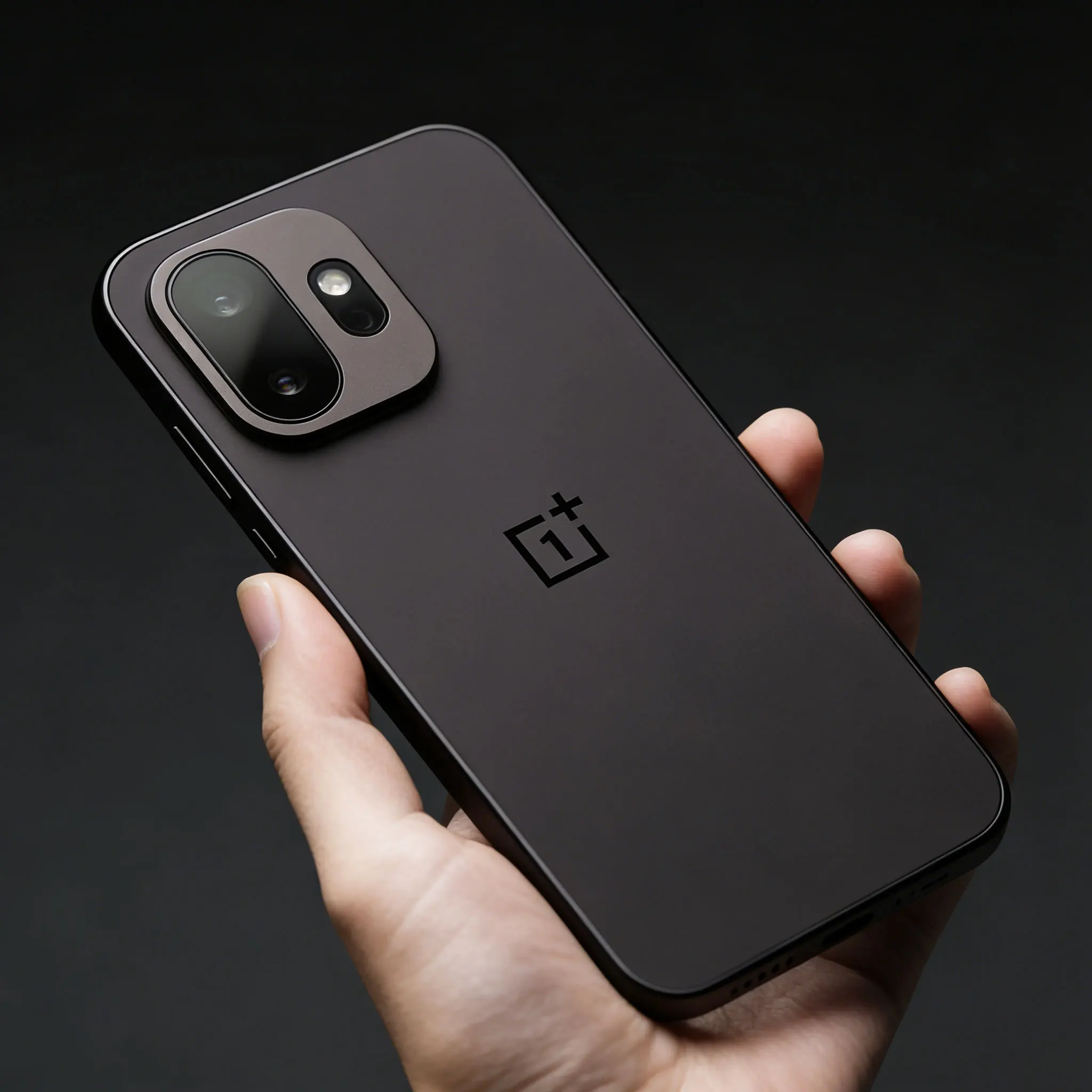 OnePlus 15T Unlocked 5G Smartphone Snapdragon 8 Elite Gen 5 6.32'' 165Hz High Refresh Rate Screen 7500mAh Battery 100W Wired NFC
