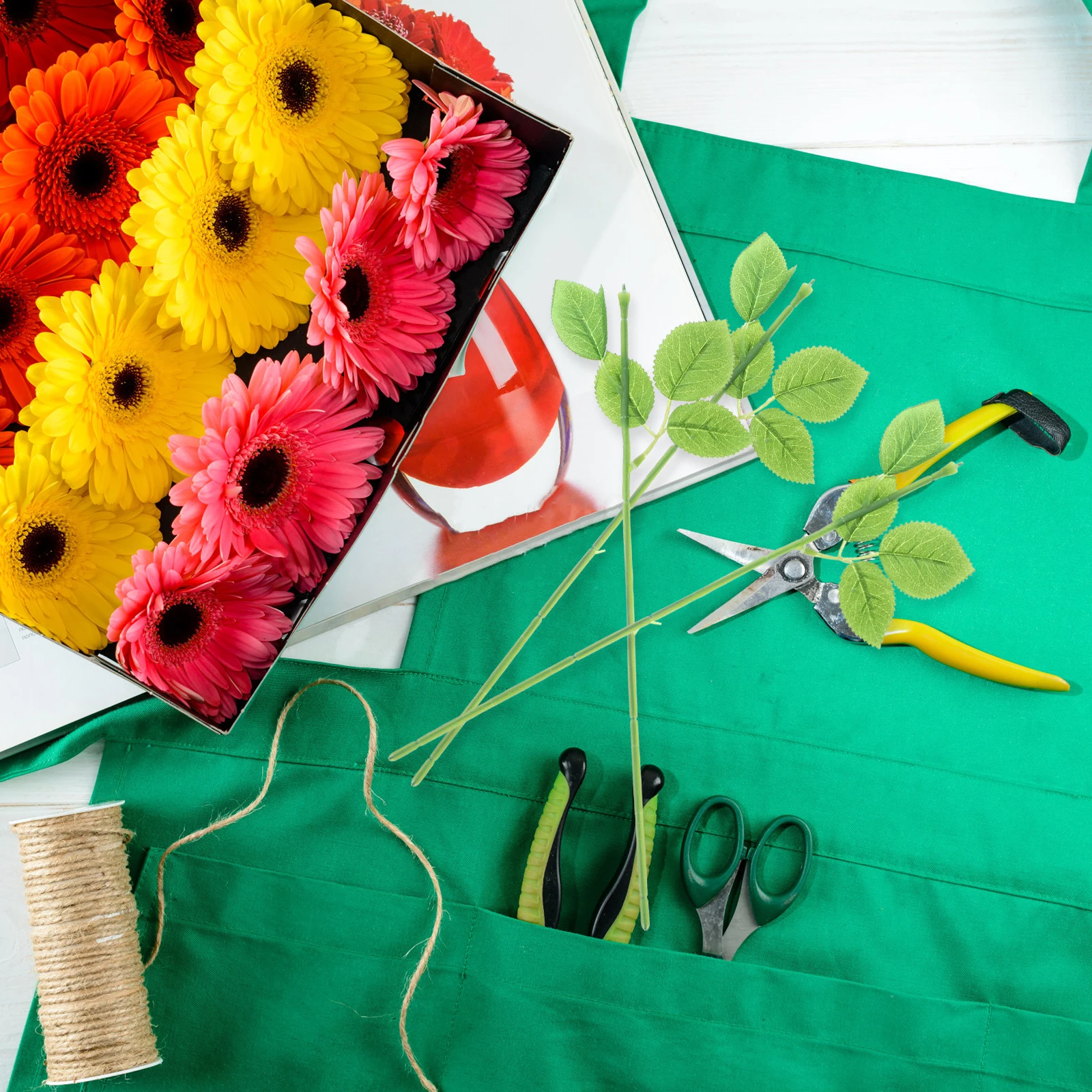 

30Pcs Artificial Rose Stems Flexible Plastic Flower Branches for Bouquet Making Corsage Boutonniere Package Adornment DIY