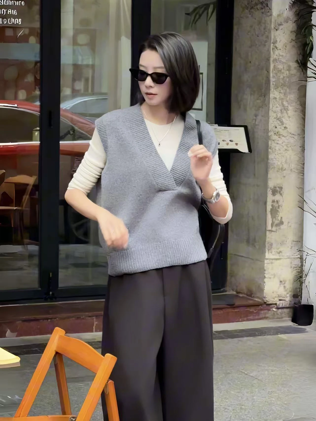 

Женский вязаный жилет Zhou Lectual, V-образный вырез, для многослойного образа, осень-зима, новинка, шерстяной, комфортный, стандартной длины