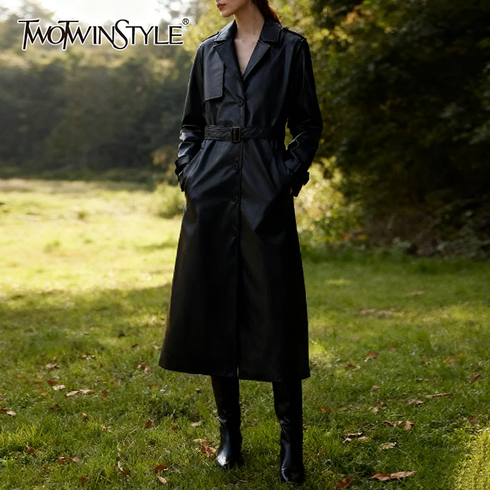

TWOTWINSTYLE Basics Тренч из искусственной кожи для женщин с лацканами и длинными рукавами в стиле пэчворк, пояс для похудения, темпераментное длинное пальто, женское осеннее