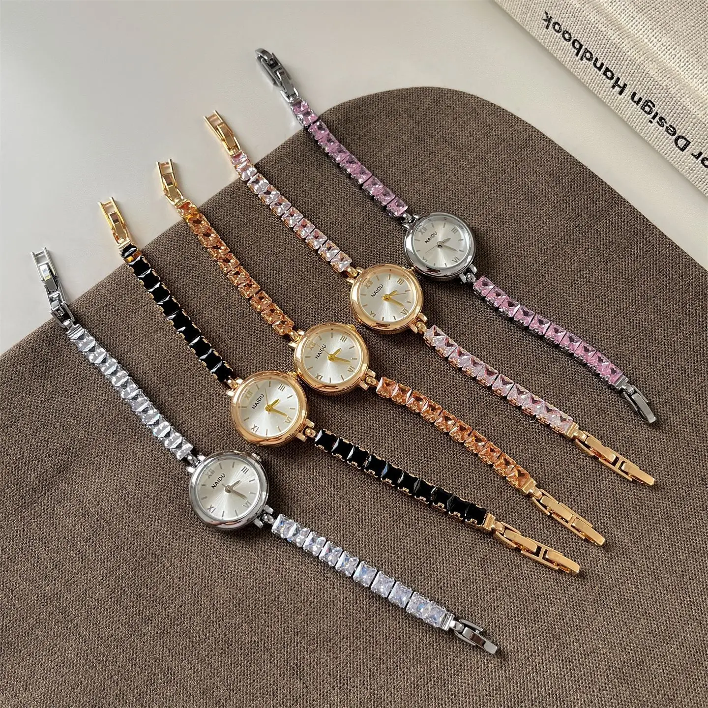 New Fashion Diamond-encrusted - Luxury Watch Level avaliação e preço