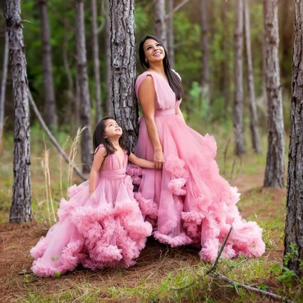 Princess Mother and Daughter Dress V Neck Ruffles Tiered Puffy Mommy and Me Birthday Dress Celebrity Family Look For New Year