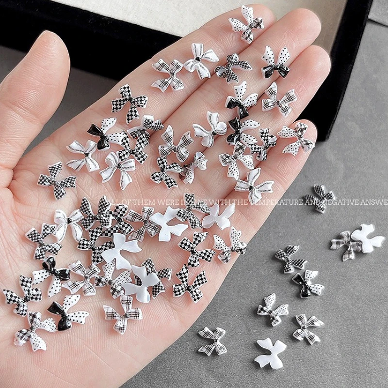 Schwarz Weiß Kariert 3D Streifen Schleife Band Stern Liebe Herz Fliege Perle Nail art Dekorationen Charme DIY Maniküre Zubehör