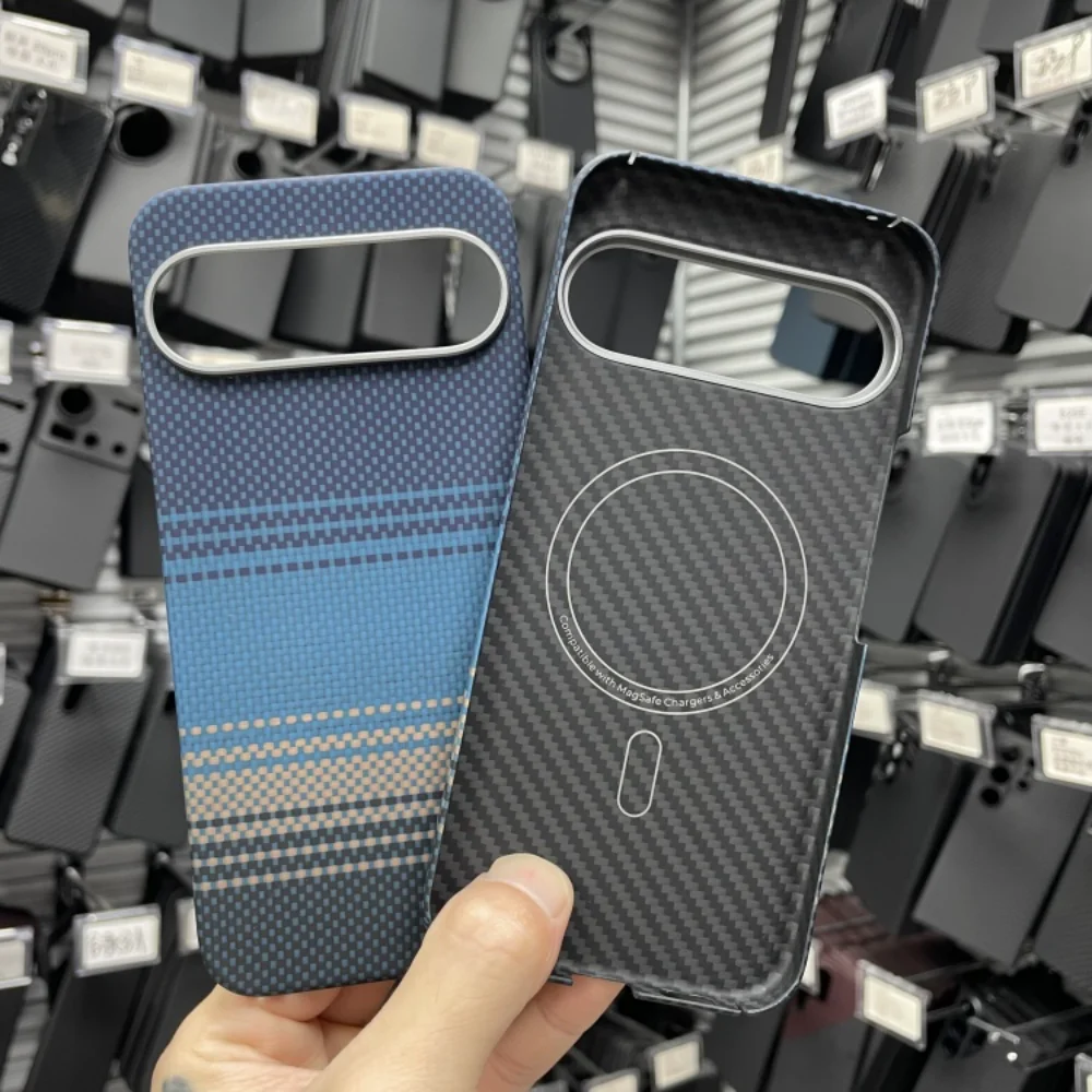 

Чехол для Google Pixel 10 Pro XL из углеродного волокна в полоску, кевларовая магнитная задняя крышка Magsafe для Pixel 10 Pro XL, беспроводная зарядка