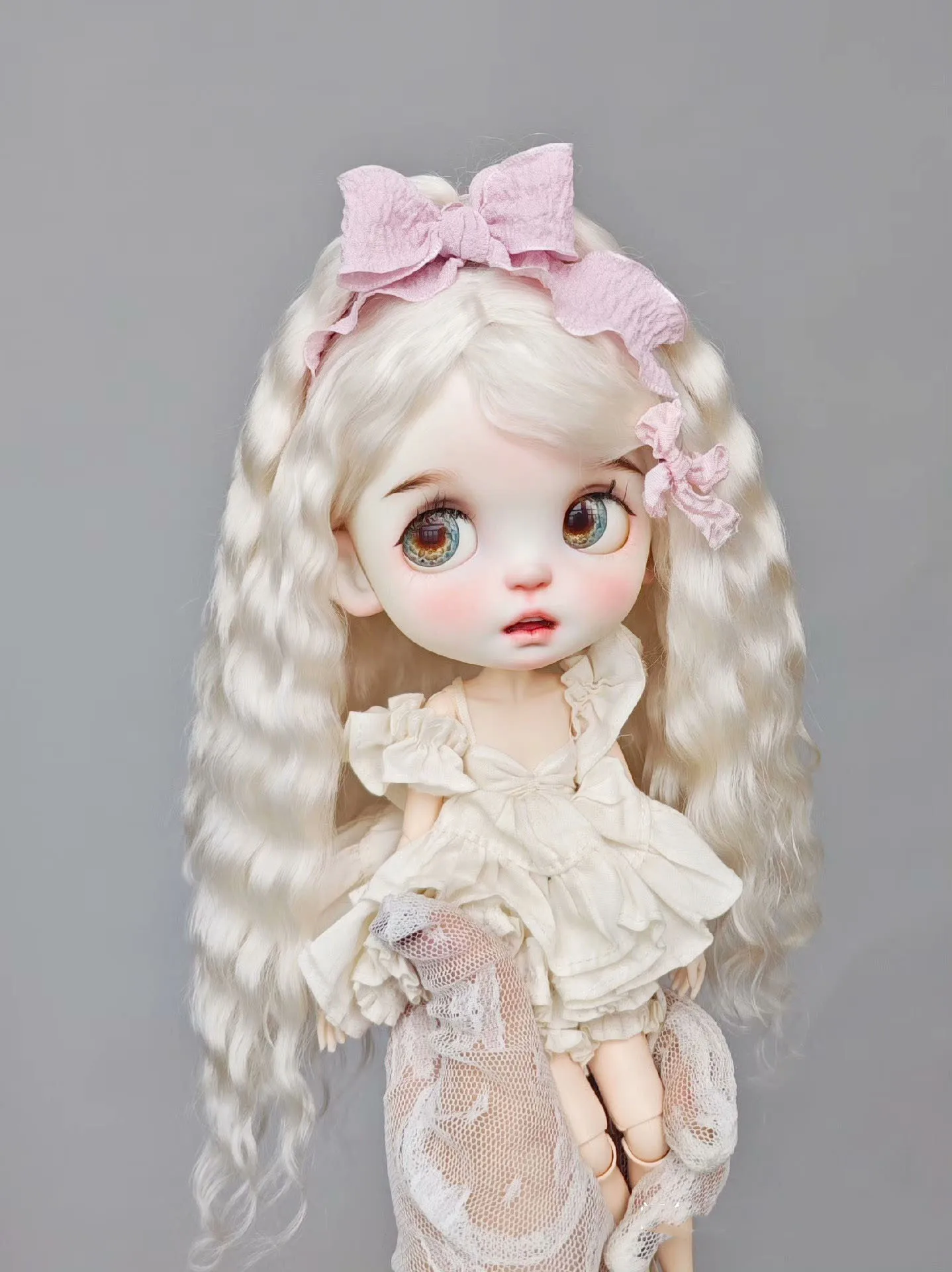 

Light styling BJD curly wig hard shell doll hair, blythe doll mohair wig free shipping