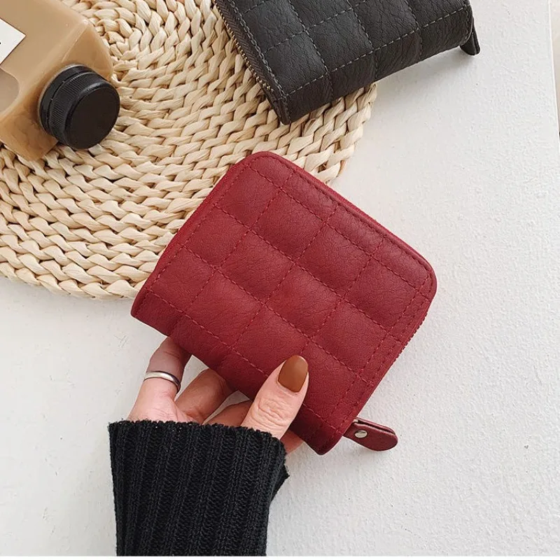 Women’s Short Zipper Mini Wallet, Multi-Functional Embroidered Coin Purse, Cute Small Card Holder for Students and Daily Use
