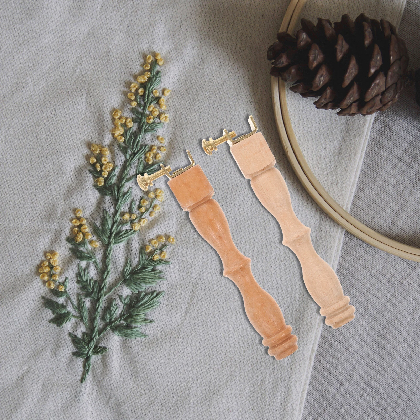 

2Sets Embroidery Frame Heightening Tool Cross Stitch Stand Leg Exquisite Craftsmanship Ingenious Design Fixing Nails Improve