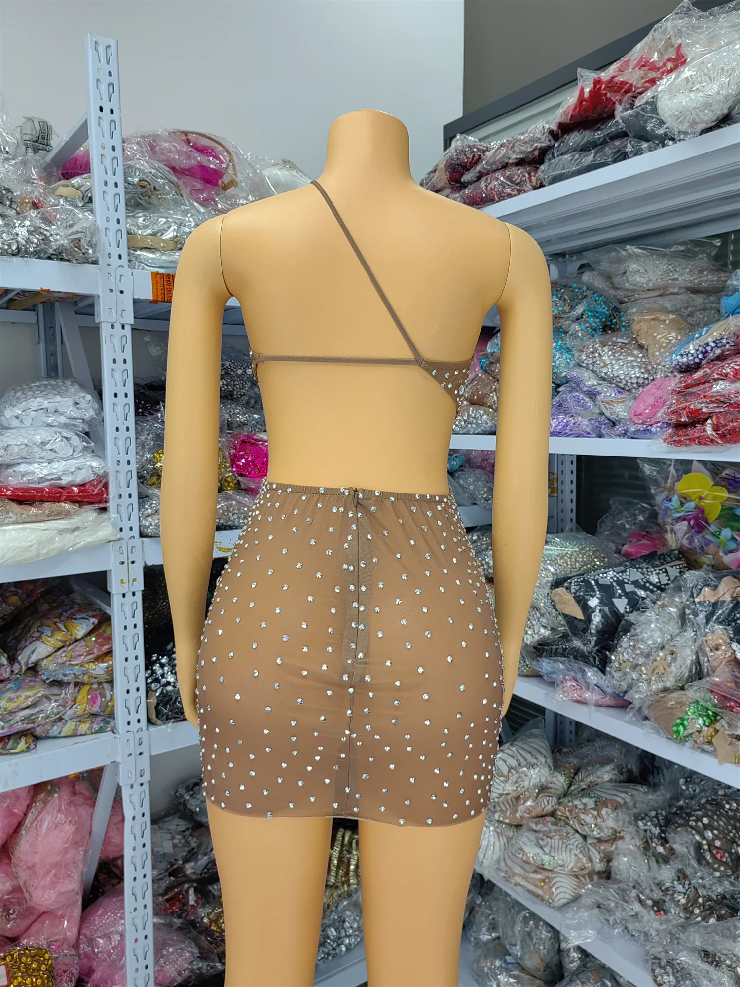 Vrouwen sexy korte jurken gedurfde heldere strass mesh uitgesneden bodycon mini doorzichtige avondclub party eendelige jurk