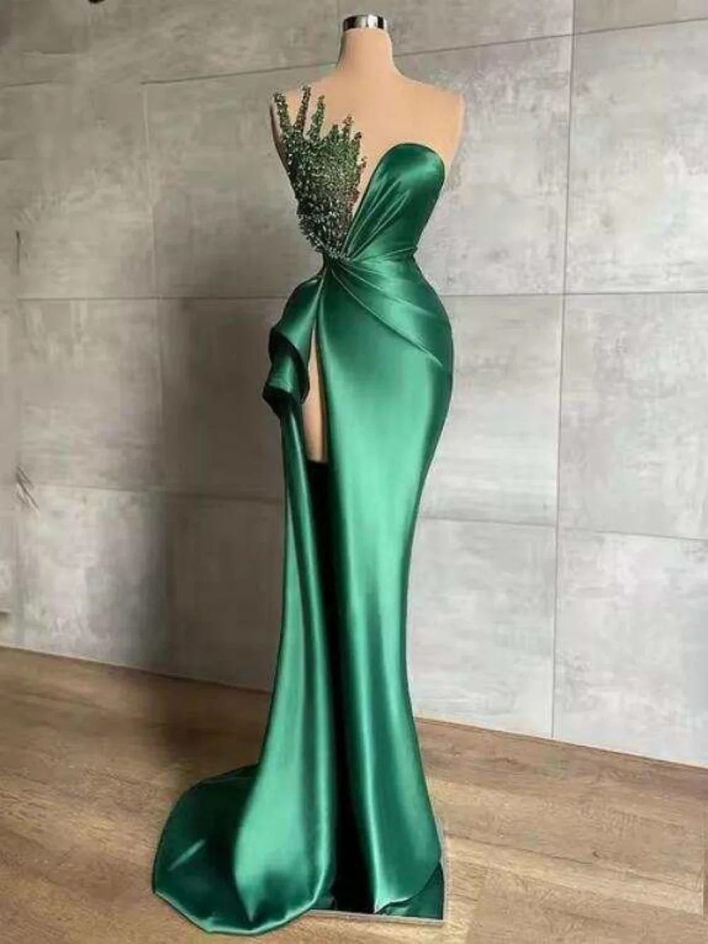 Luxe Zeemeermin Avondjurk Pailletten Crystal Strapless Mouwloze Prom Jurken Ruches Hoge Split Satijn Formele Jurken Op Maat Gemaakt