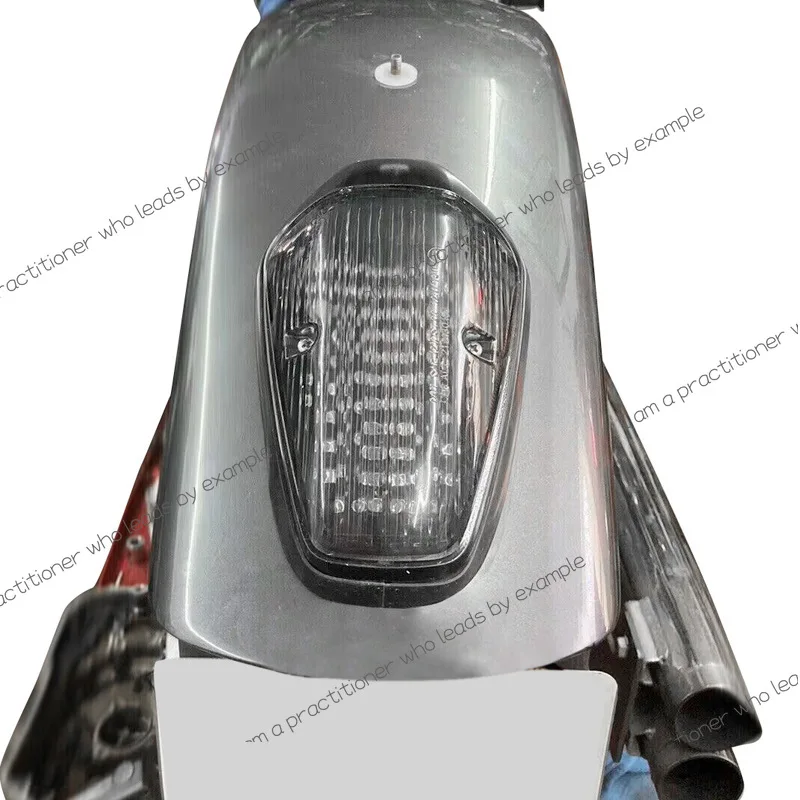 

Applicable, Honda VTX 1300 1800 CUSTOM LED taillight brake turn signal integrated assembly