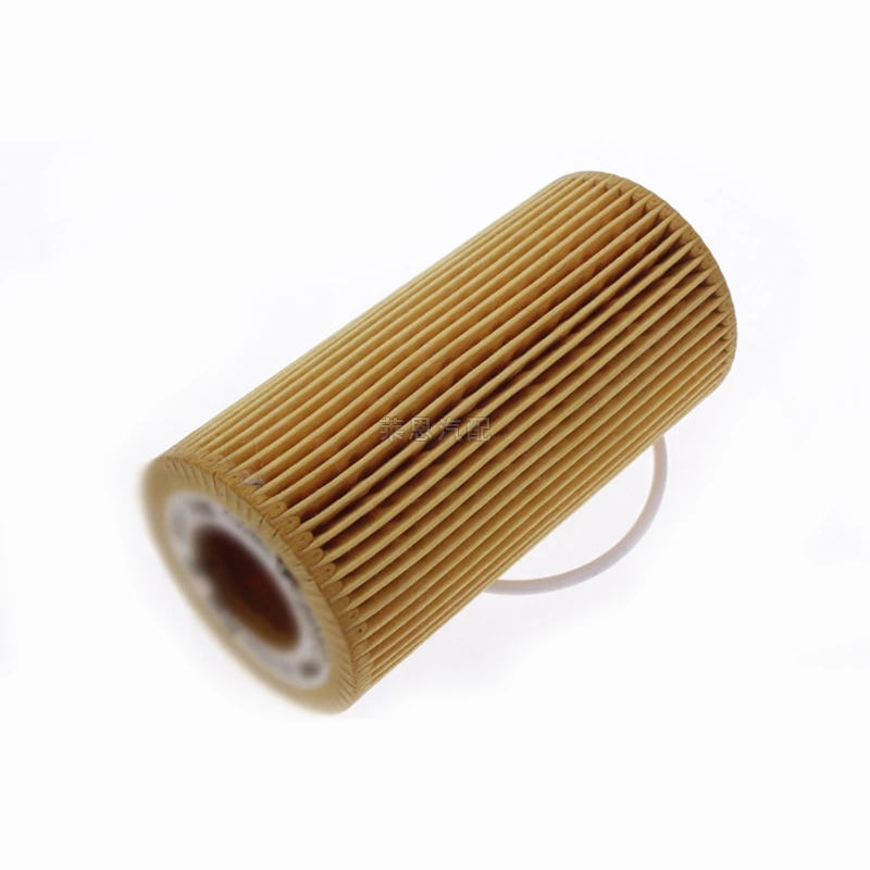 Oil Filter Suitable For Volvo C30 C70 S40 S60 V50 V60 XC60 XC70 Engine Oil Filter OEM:8692305