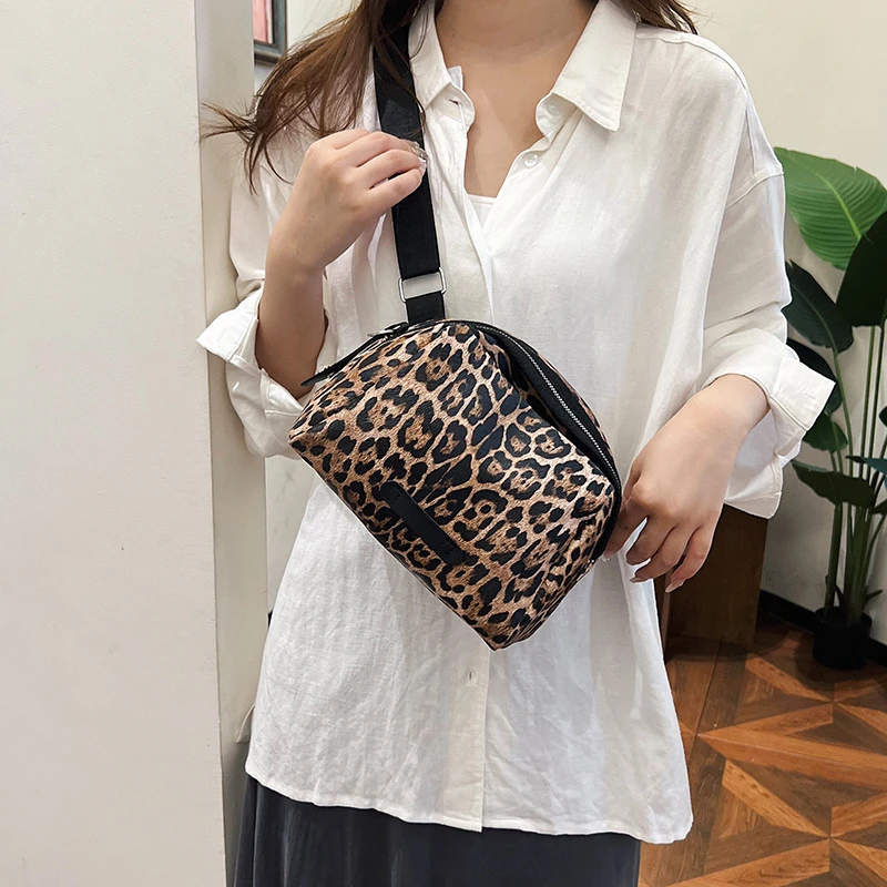 

New crossbody bag trendy leopard print shell bag fashionable crossbody versatile single shoulder leopard print women's bag