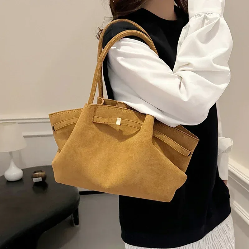 Arge Capacity Faux Suede Shoulder Bag Solid Ruffled Belt Decorative Casual Tote Handbag 2024 Hot Sale Bags for Women Bolsa Mujer