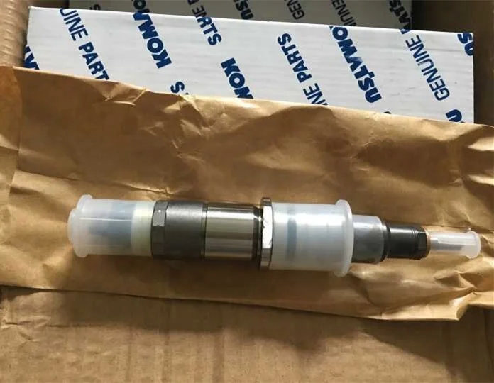 

PC350-8 Fuel Injector 6745-11-3102 SAA6D114E-3 Engine Parts PC300-8