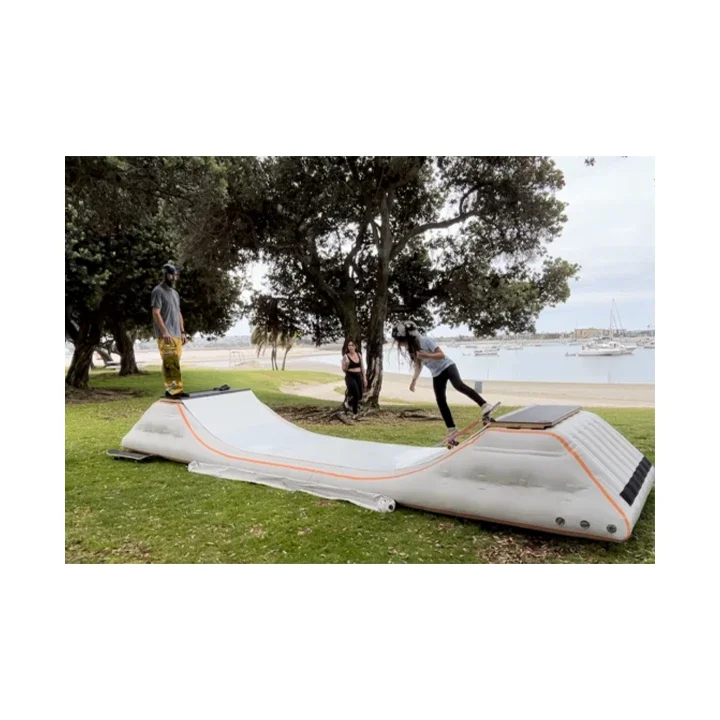 Custom Size Inflatable Skateboard Ramp Portable Skate Ramp for Outdoor Entertainment