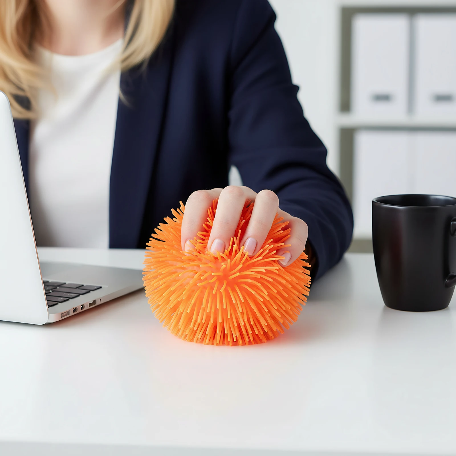 

Светящиеся эластичные антистресс-мячи Puffer Ball: сенсорные LED-мячи с шипами для снятия стресса, идеальные для вечеринок, для детей и взрослых