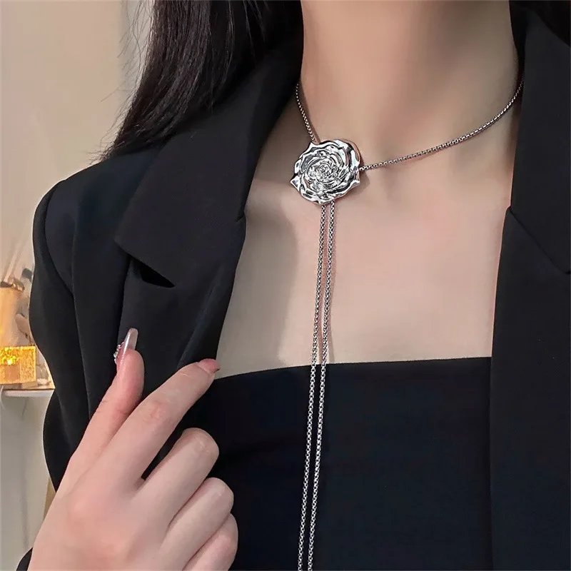 Cold wind butterfly long metal necklace female pull adjustable collarbone chain fashion trend neck chain waist chain decoration