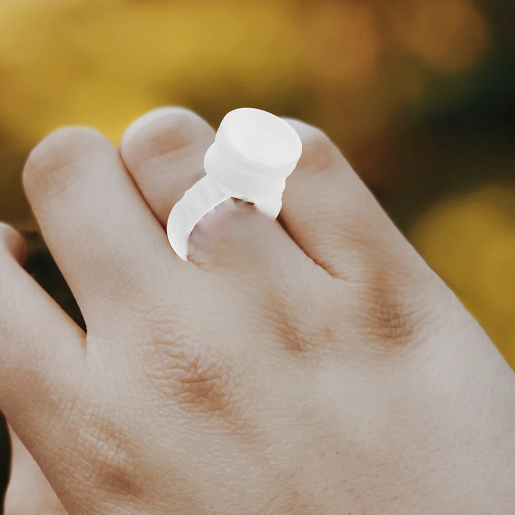 200 szt. Plastikowych pierścieni do rzęs, małe pojemniki na klej do efektywnego procesu przedłużania rzęs, wygodne dopasowanie na wszystkie palce.