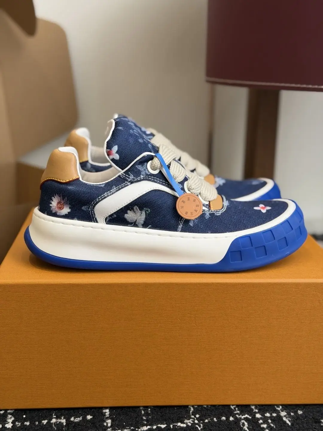 Hip Hop Style Unisex Skateboard Shoes Retro Casual Board Sneakers Strong Wear Resistance Flat Sole Breathable Upper Lace Up Couple Footwear for Street Dance Daily Outfit