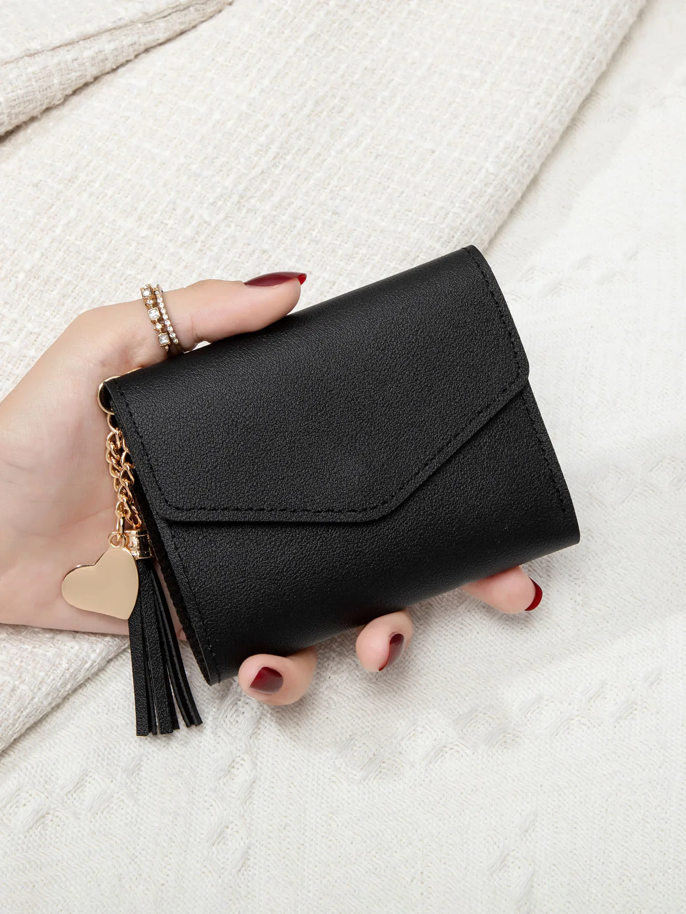 Kompakte Damen-Clutch-Geldbörse, schlankes Schwarz, tragbare Geldbörse mit goldfarbenem Druckknopfverschluss und Quastendetail, leichte Mini-Geldbörse – Detail 10