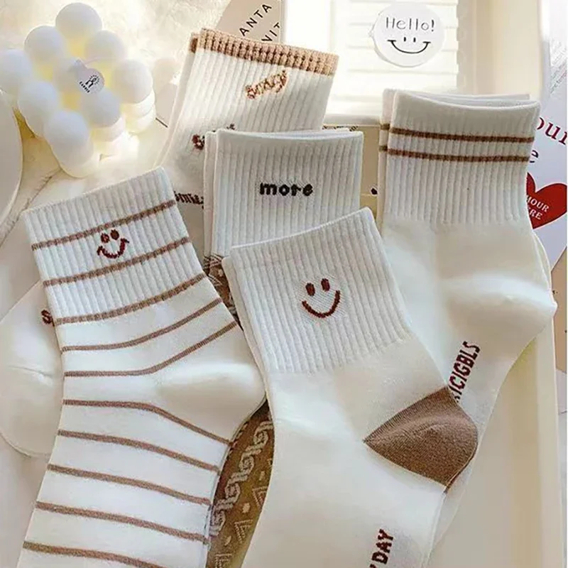 5pairs Cute Smiling Print Socks Autumn Women's Warm Socks Medium Tube Socks Casual Comfortable Sports Socks