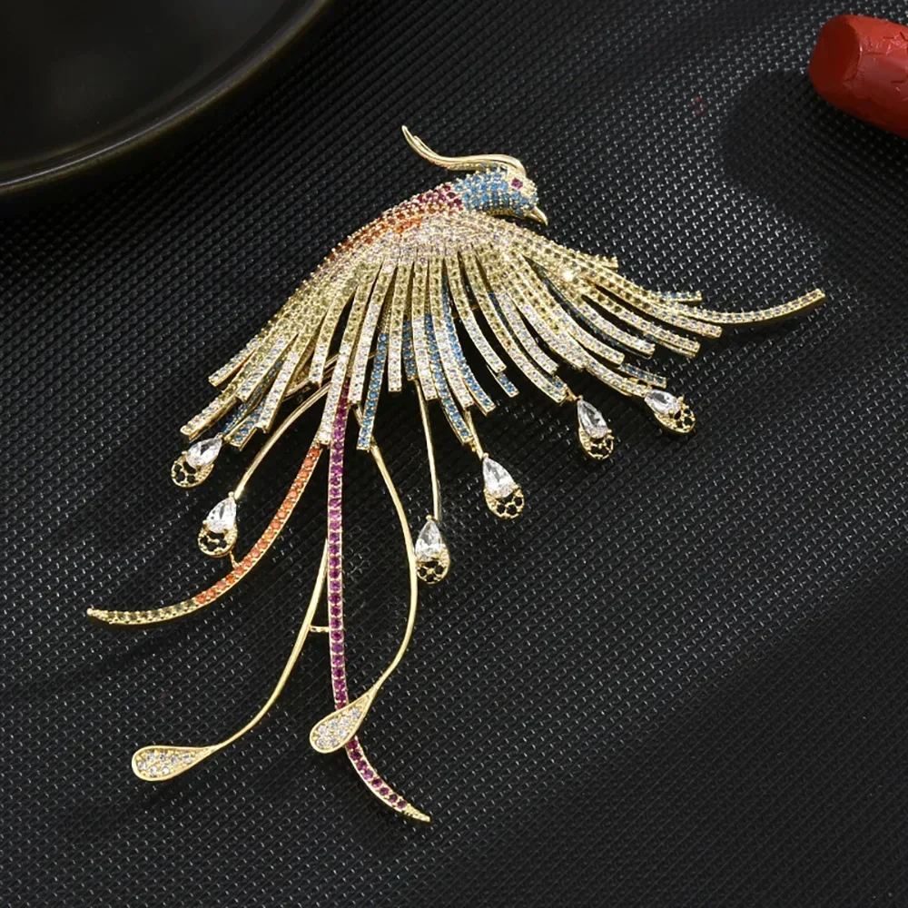 

Noble Long Tail Phoenix Brooch Rhinestone Phoenix Crystal Pins Exquisite Color Painted Oil Suit Accessories Jewelry Gift