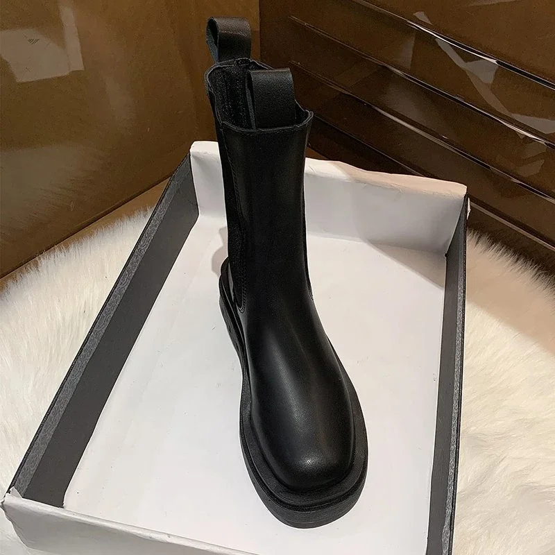 Classics Chelsea Boots Women Black Ankle Boots Autumn Winter Shoes Genuine Leather Platform Short Boots Slip on Elastic Band