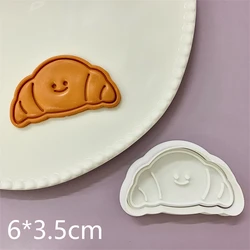 Thickened Material Croissant Shaped Biscuit Mold Strawberry Tart Making Tools Cookie Stamp Cake Decoration Tools Kitchen Baking