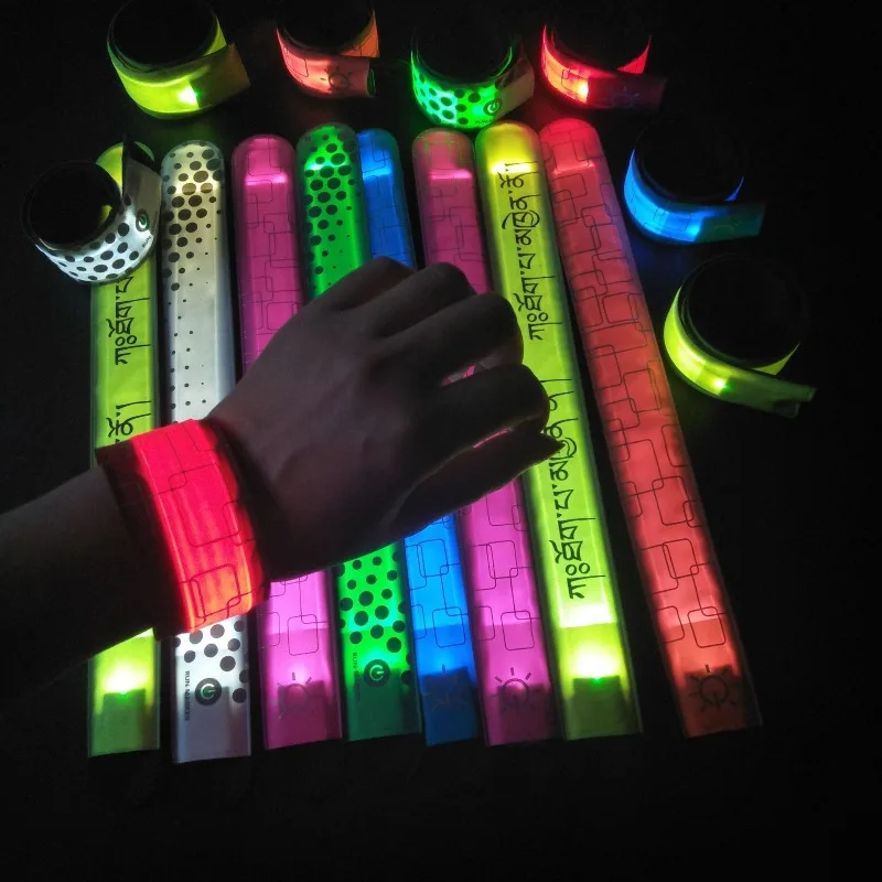 USB قابلة للشحن LED الذراع السلامة الفرقة ليلة تشغيل عاكس معصمه ركوب الدراجات تحذير ضوء الرياضة في الهواء الطلق للجنسين يمكن ارتداؤها #3