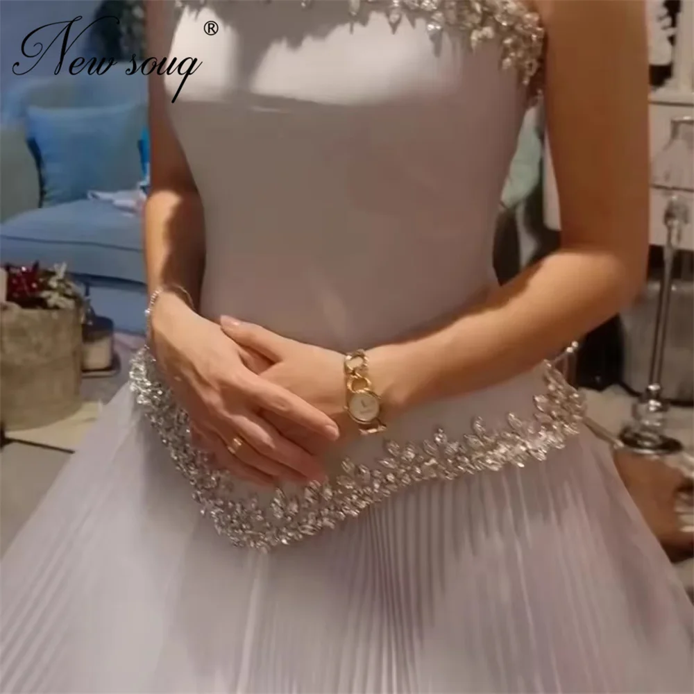 Luxuriöse lila 3D-Blumen, lange Schleppe, Partykleider für Hochzeiten, 2025, maßgeschneidertes, perlenbesetztes, trägerloses Abendkleid, Geburtstags-Abschlussballkleid