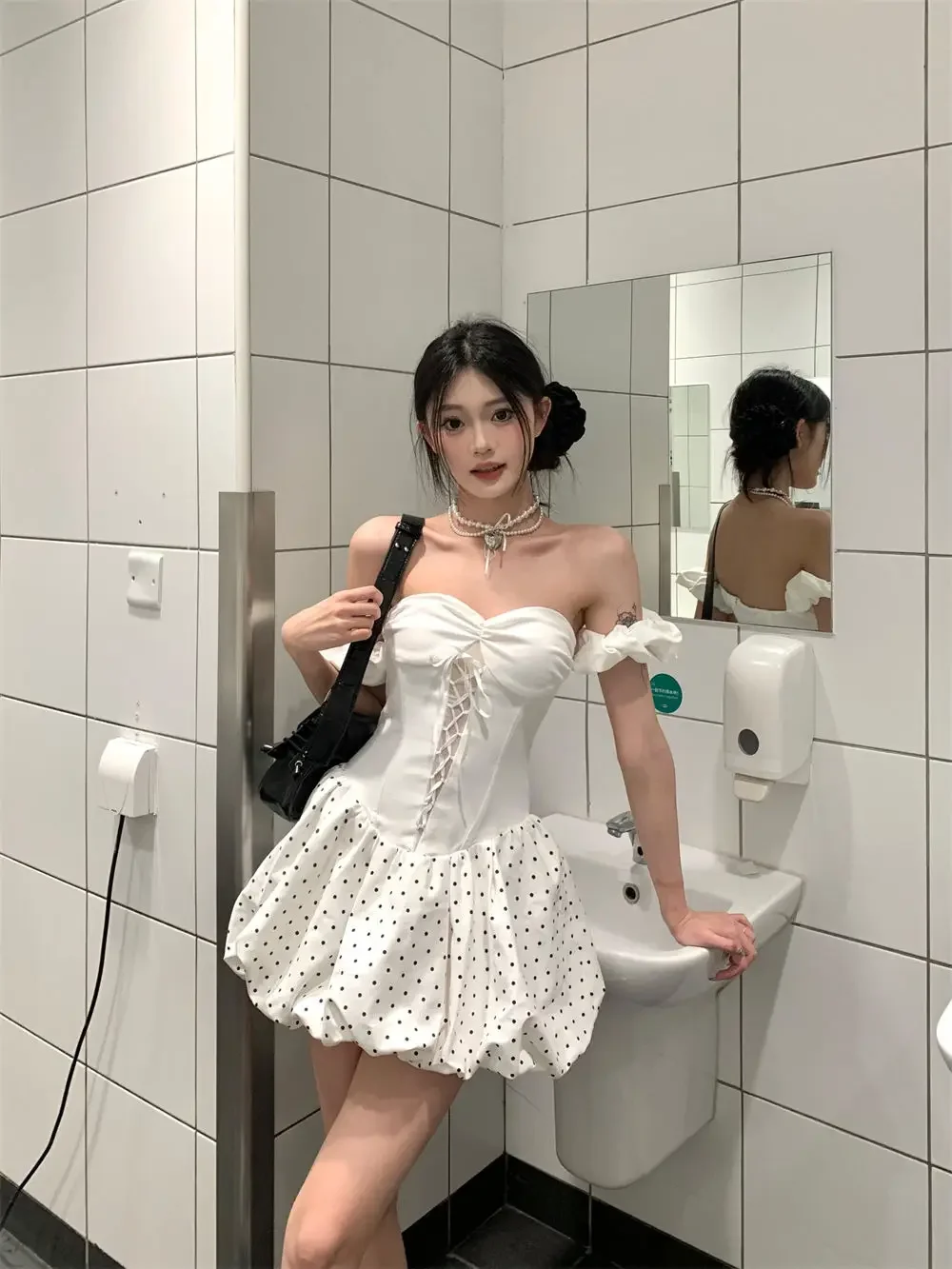 

French Hollow-out Strap Polka-dot Tube Top Dress, New Summer Style, Elegant and Fluffy Short Skirt for Women