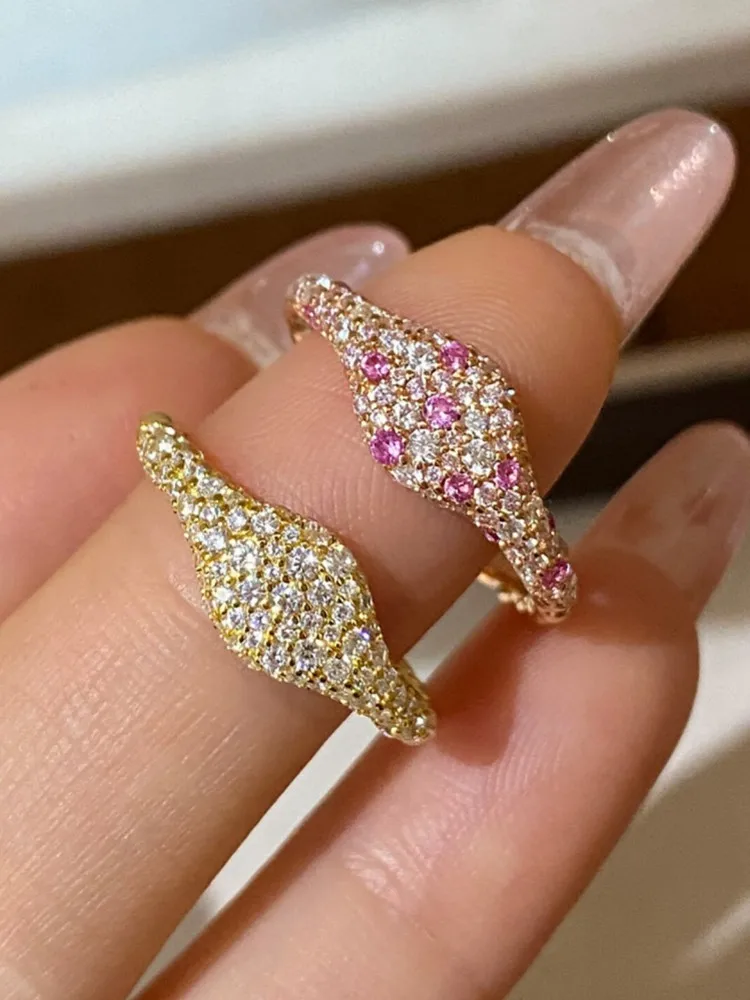 Shiny Diamonds Studded Ladies Rings 925 Silver Fine Jewelry Vintage Women Simulated Diamond Party Accessory New Fashion Rings