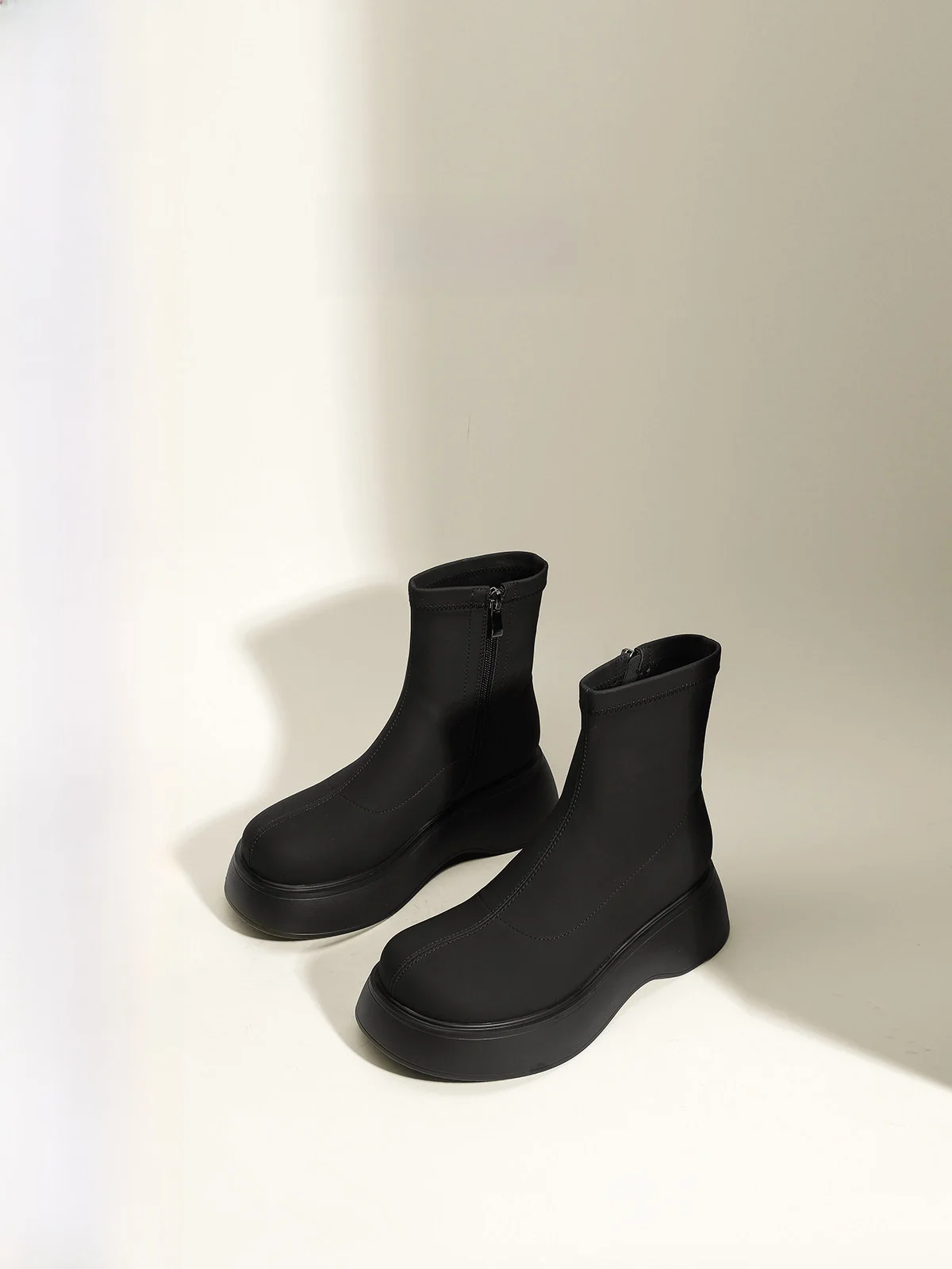 

ZHZG Morning Miss Retro Thick Bottom Wide Head Boots Women's Increased Height Shoes Short Versatile Fashion Boots for Youth