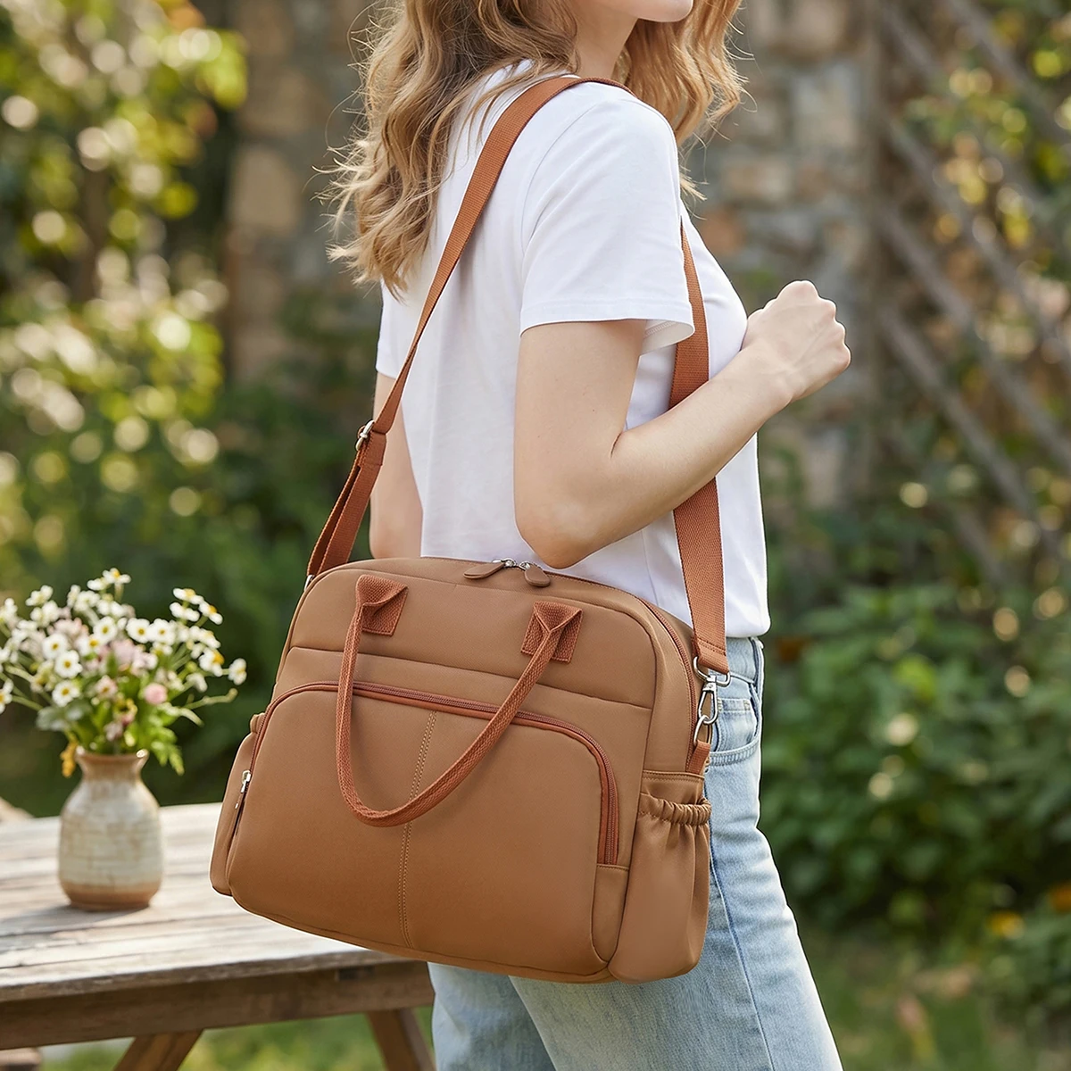 

New Style Mommy Bag for Going Out, Multifunctional, Lightweight, Portable Milk Bag, Single Shoulder Crossbody Bag, Large Capacity, Fashionable Mother and Baby Bag