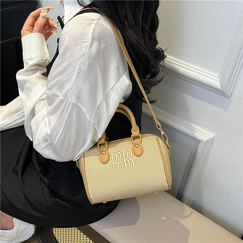 

Chic Practical Female Bag Handbag Portable Multifunctional Light Luxury Fashion Versatile Temperament Elegant Simple Bag