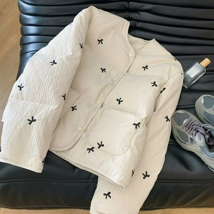 2025 Butterfly Knot Cotton Jacket Women's Autumn and Winter High End Retro Short Warm Clip Cotton Jacket