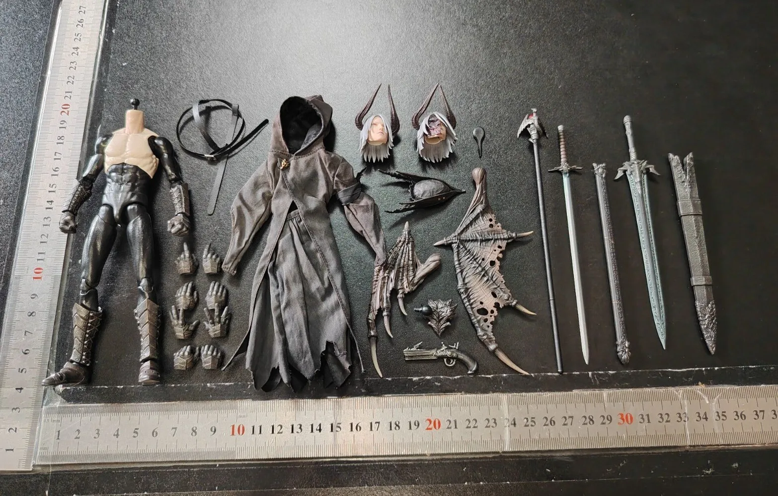 Vtoys 1/12 Scale Ac…