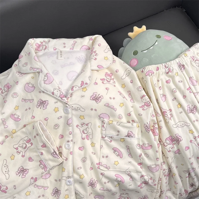 Hello Kitty Pajamas Women's Velvet Cartoon Set Comfortable Women's Pajamas, Short Plush Two Piece High Quality Warm Home Clothes