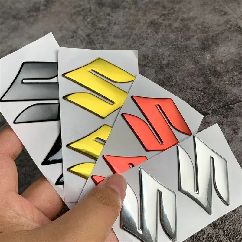 Pegatinas 3D para motocicleta Suzuki, logo, calcomanía para tanque, emblema dorado, 2 uds.