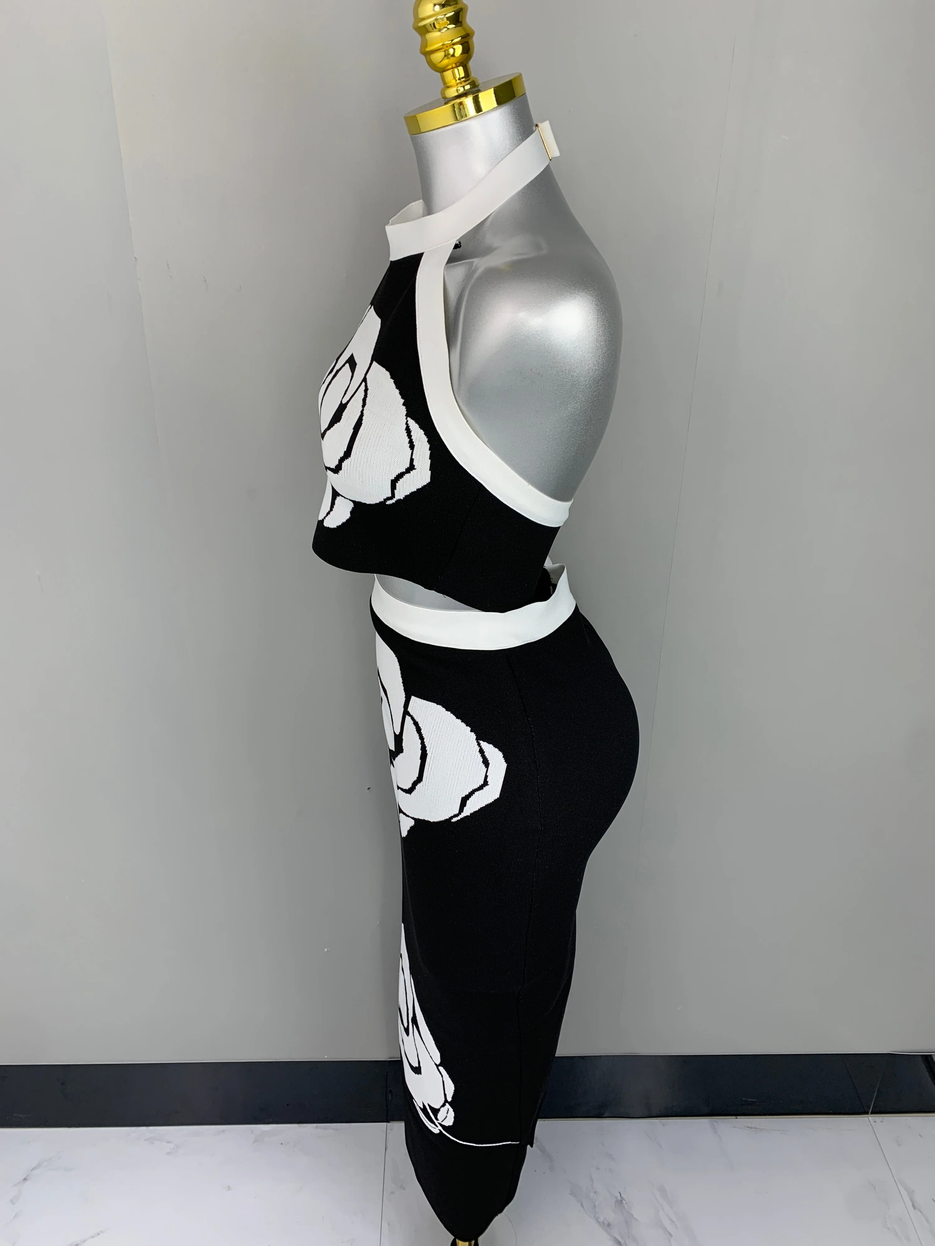 

Women Sexy Black White Halter Print Knit Bandage Two Piece Set Long Dress Luxury Fancy Evening Party Gowns Wedding Guest Outfit