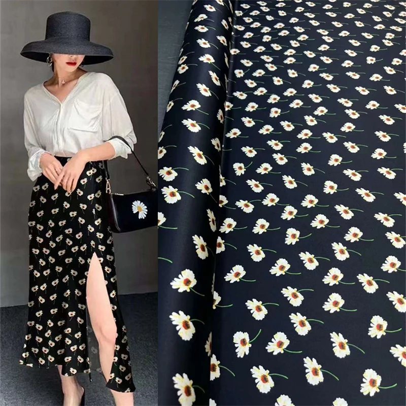 Summer Cool Breathable New Black Bottom Little Daisy Printed Crepe Fabric High end handmade DIY clothing with 18m/m silk fabric